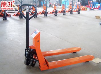 電子稱手動液壓搬運車實物圖二